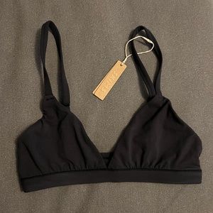 SKIMS Fits Everybody Triangle Bralette in Onyx